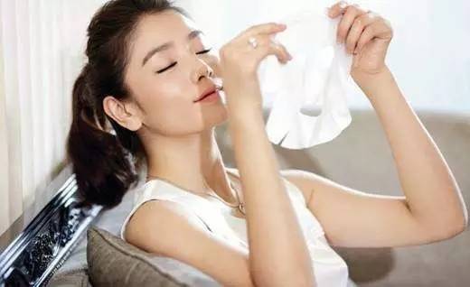 油性皮肤怎么补水?大油田这样做