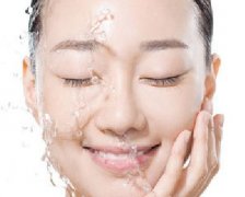 肌肤补水不等于保湿，两者区别要